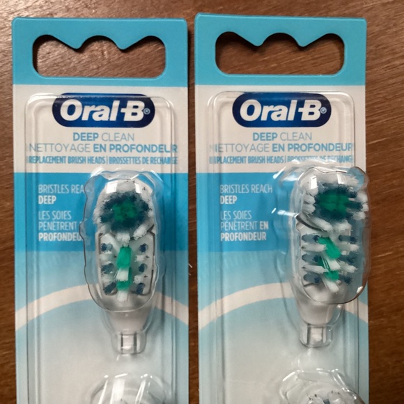 Oral-B Deep Clean Replacement Brush Heads Bundle New - Picture 8 of 9